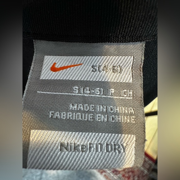 Women’s NIKE black size Small Jacket - Picture 7 of 7